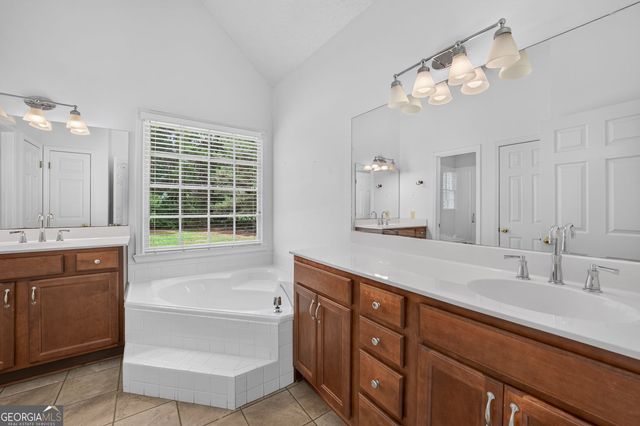 155 Noble Forest Drive, Fayetteville, GA 30215