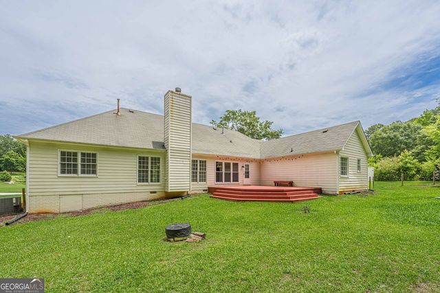 155 Noble Forest Drive, Fayetteville, GA 30215