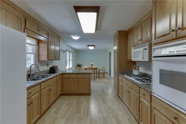 398 Lockridge Lane, Lawrenceville, GA 30046