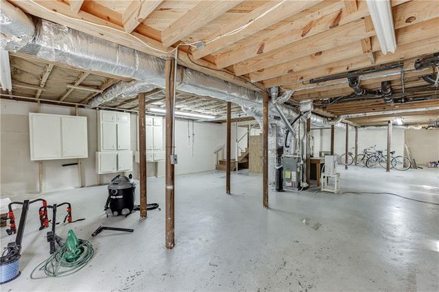 398 Lockridge Lane, Lawrenceville, GA 30046