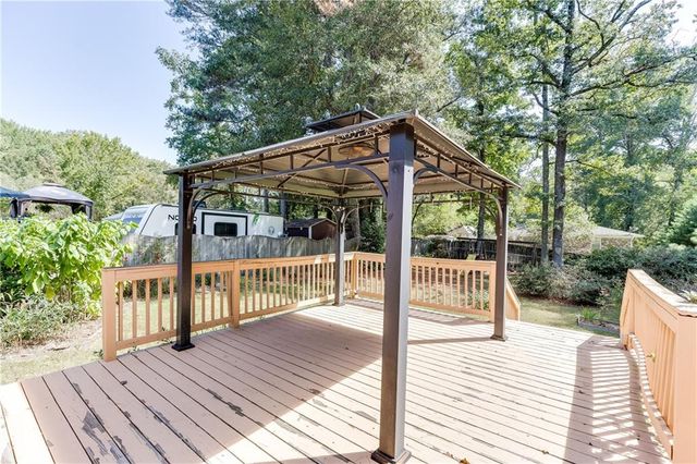 398 Lockridge Lane, Lawrenceville, GA 30046