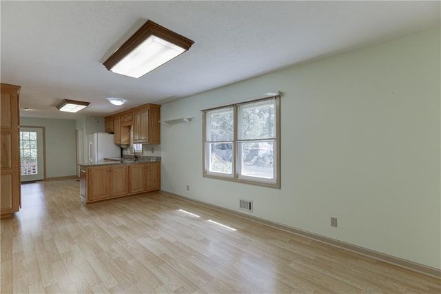 398 Lockridge Lane, Lawrenceville, GA 30046