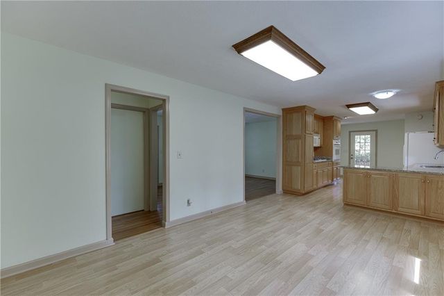 398 Lockridge Lane, Lawrenceville, GA 30046