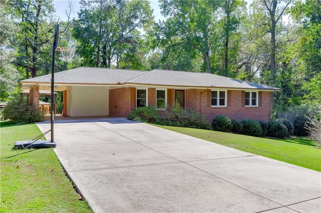 398 Lockridge Lane, Lawrenceville, GA 30046