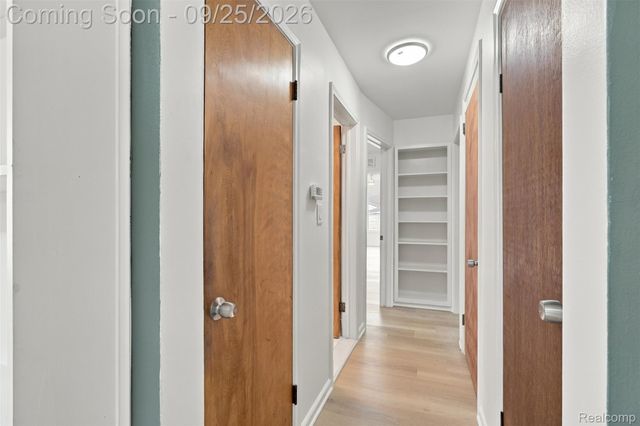 1714 Harwood Avenue, Royal Oak, MI 48067