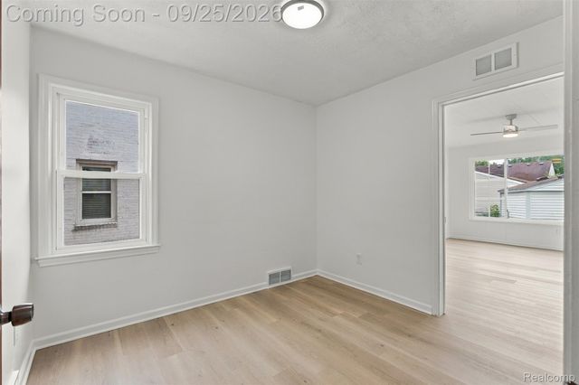 1714 Harwood Avenue, Royal Oak, MI 48067