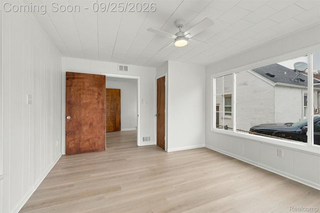 1714 Harwood Avenue, Royal Oak, MI 48067