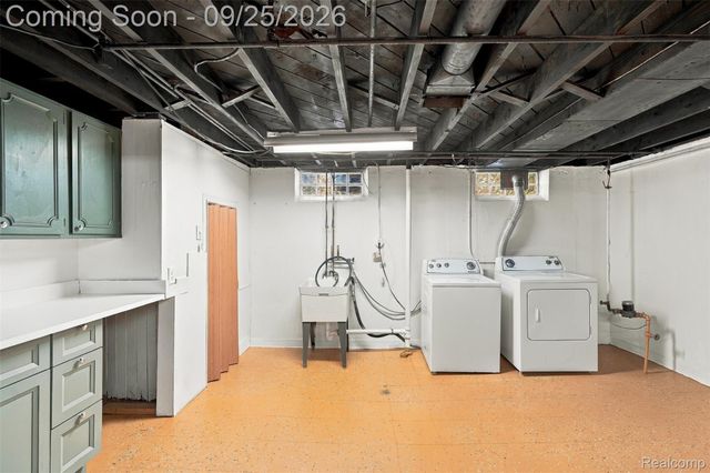 1714 Harwood Avenue, Royal Oak, MI 48067