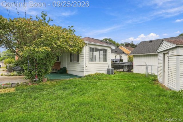1714 Harwood Avenue, Royal Oak, MI 48067