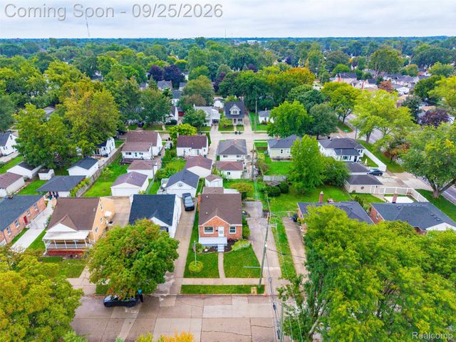 1714 Harwood Avenue, Royal Oak, MI 48067