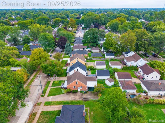 1714 Harwood Avenue, Royal Oak, MI 48067