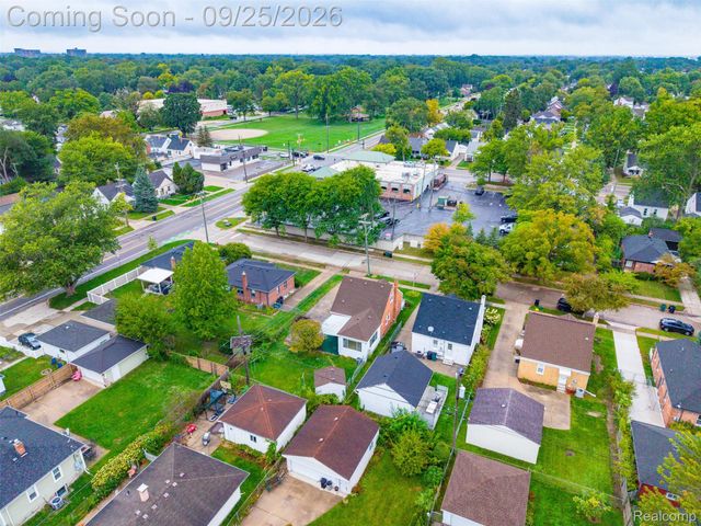 1714 Harwood Avenue, Royal Oak, MI 48067