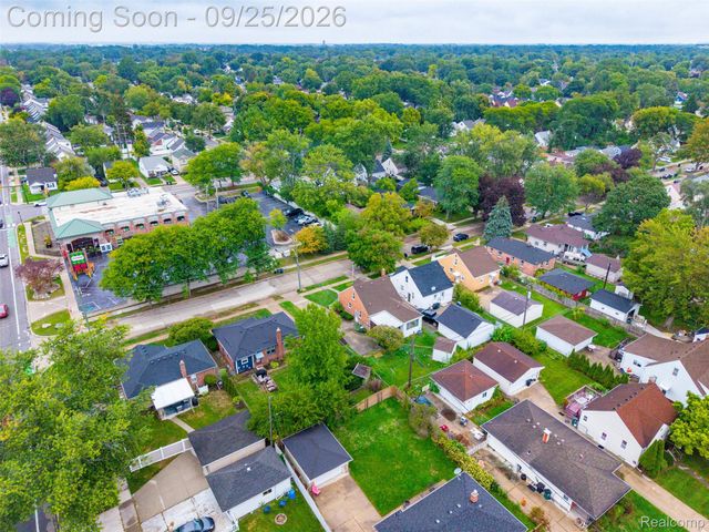1714 Harwood Avenue, Royal Oak, MI 48067