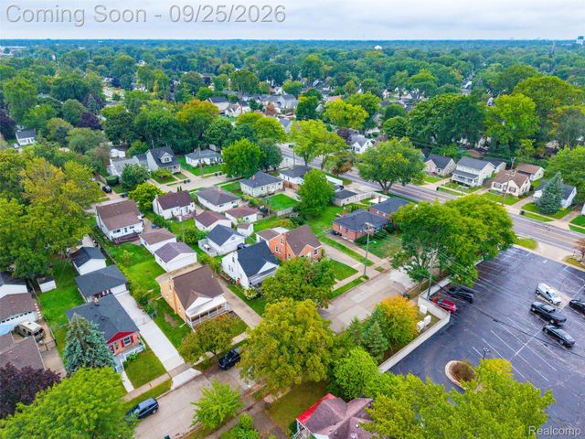 1714 Harwood Avenue, Royal Oak, MI 48067
