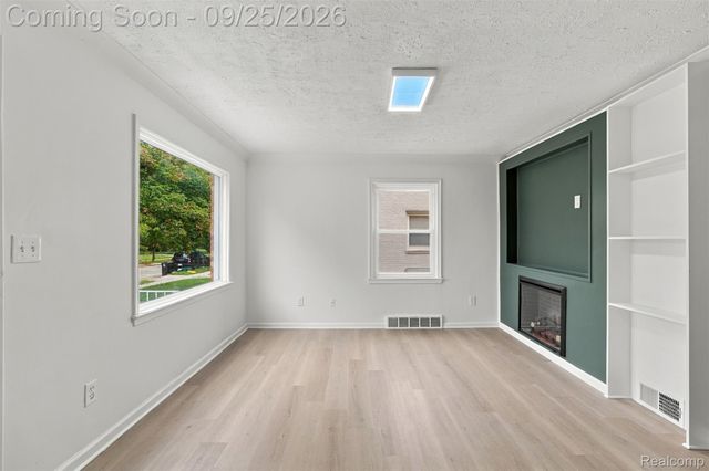 1714 Harwood Avenue, Royal Oak, MI 48067