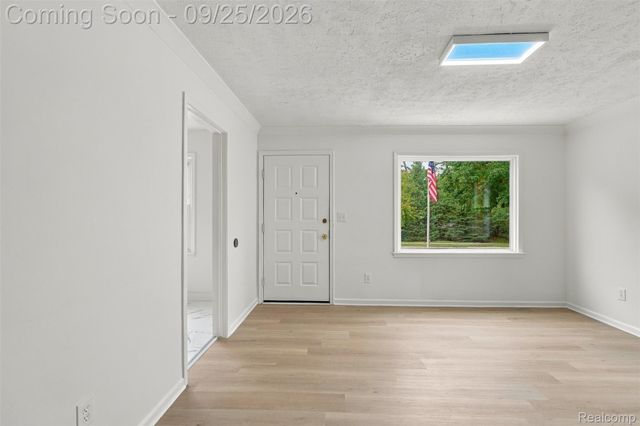 1714 Harwood Avenue, Royal Oak, MI 48067