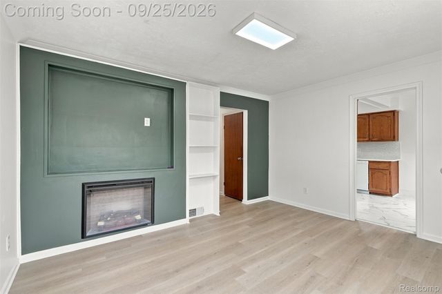 1714 Harwood Avenue, Royal Oak, MI 48067