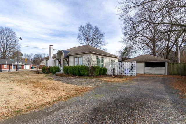 846 Donaghey, Conway, AR 72034