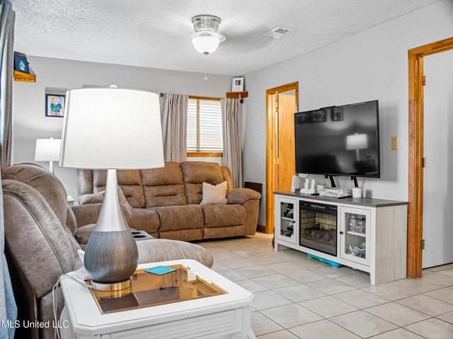 2606 Hickman Avenue, Picayune, MS 39466