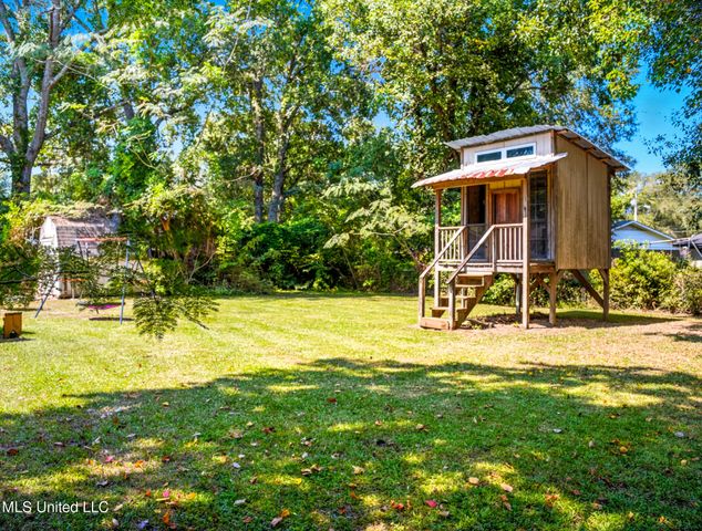 2606 Hickman Avenue, Picayune, MS 39466