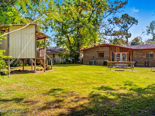 2606 Hickman Avenue, Picayune, MS 39466