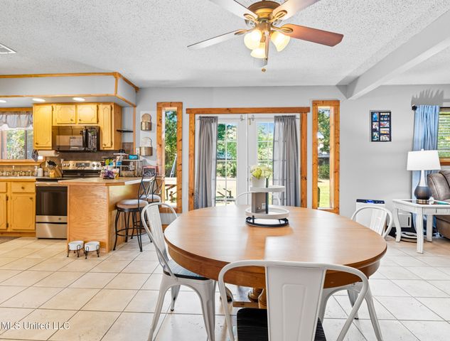 2606 Hickman Avenue, Picayune, MS 39466