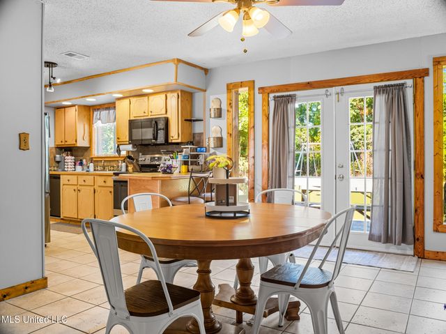2606 Hickman Avenue, Picayune, MS 39466