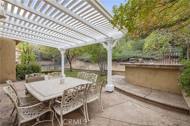 26821 Peppertree Drive, Valencia (santa Clarita), CA 91381