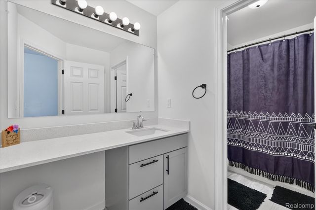 20983 Calabrese Drive, Lyon Charter Township, MI 48178