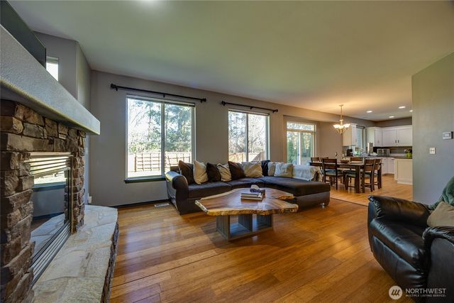 18623 87th Avenue Ct E, Puyallup, WA 98375