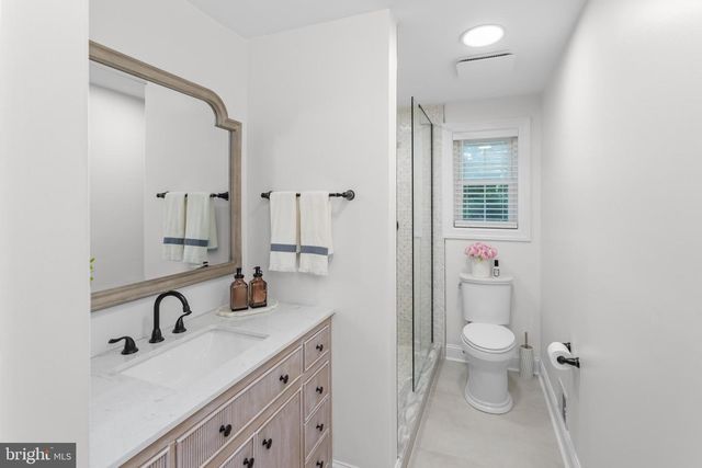 235 VALLEY DR, Morrisville, PA 19067