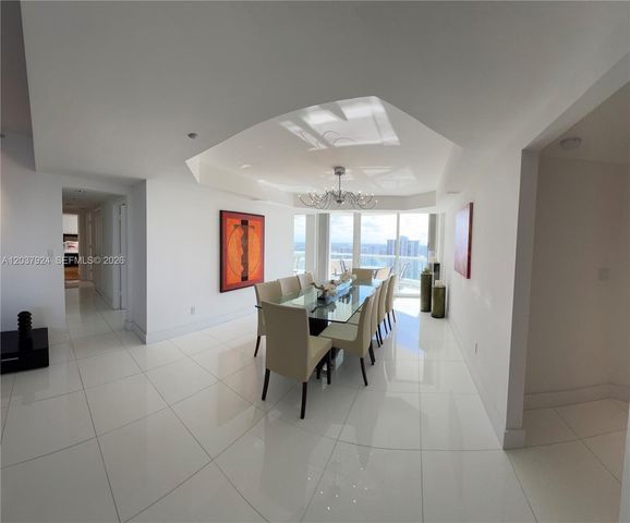 7000 Island Boulevard 2407, Aventura, FL 33160