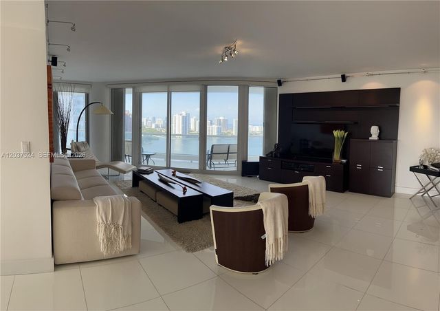 7000 Island Boulevard 2407, Aventura, FL 33160