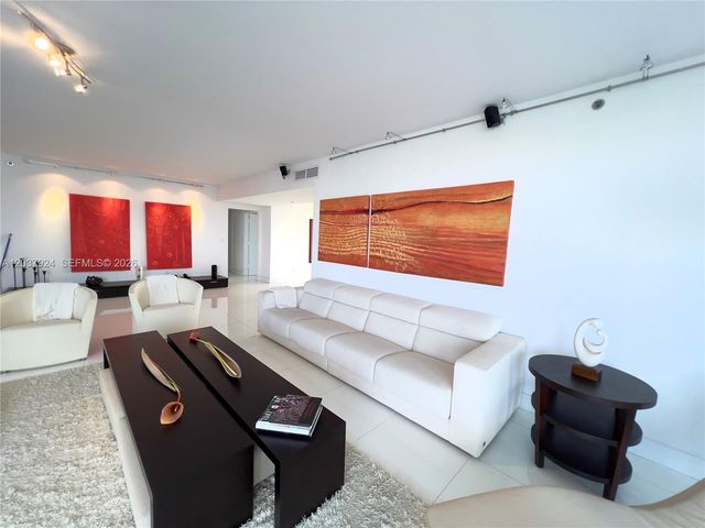 7000 Island Boulevard 2407, Aventura, FL 33160