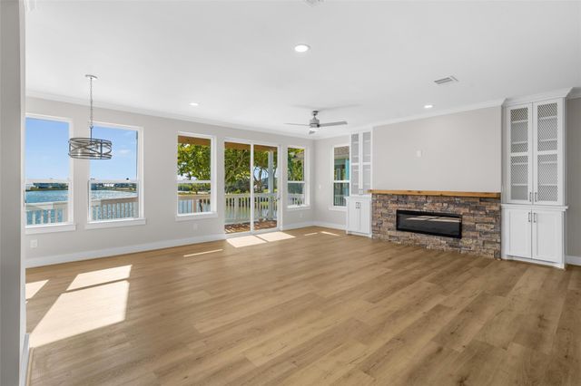 1218 1st Street, Seabrook, TX 77586