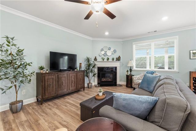 242 Hickory Bluffs Parkway, Canton, GA 30114