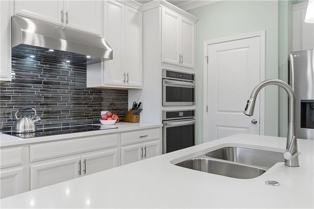 242 Hickory Bluffs Parkway, Canton, GA 30114