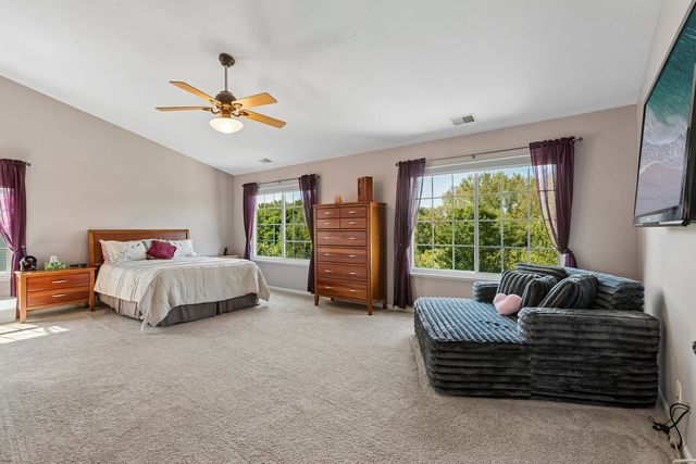 35 Oakview Court, South Elgin, IL 60177