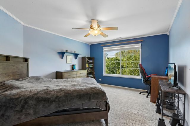 35 Oakview Court, South Elgin, IL 60177