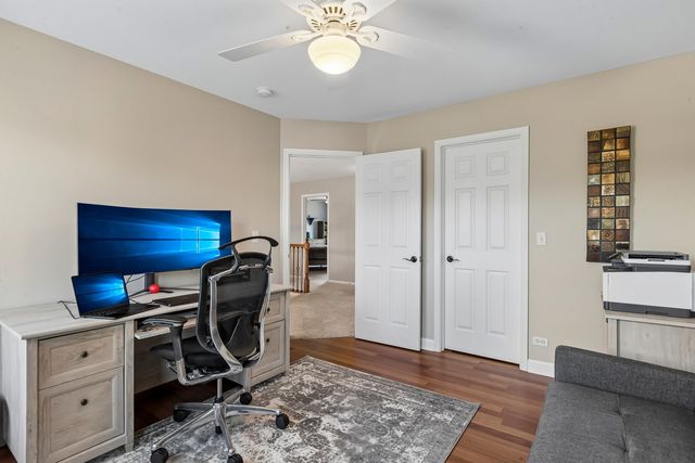 35 Oakview Court, South Elgin, IL 60177