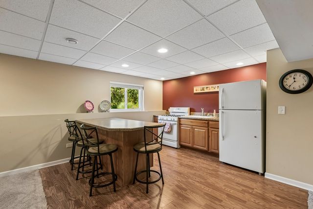 35 Oakview Court, South Elgin, IL 60177