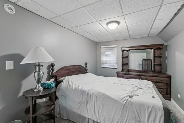 35 Oakview Court, South Elgin, IL 60177