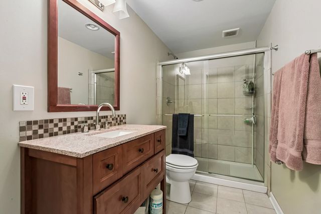 35 Oakview Court, South Elgin, IL 60177