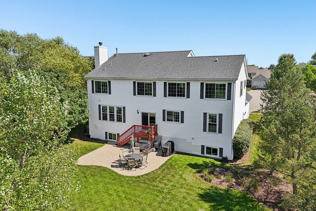 35 Oakview Court, South Elgin, IL 60177