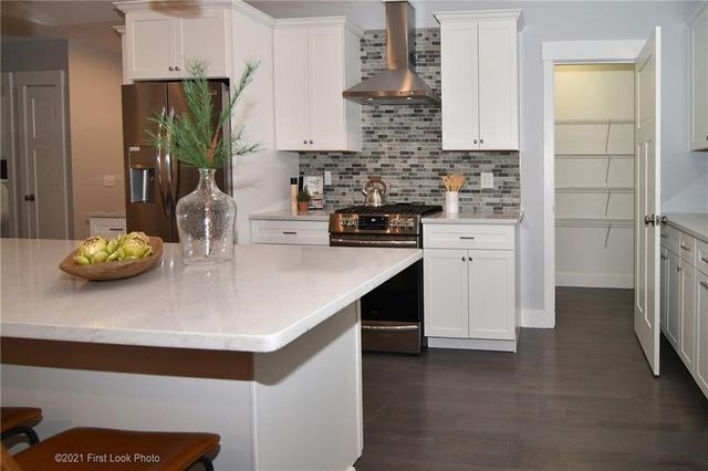 67 Stonebridge Lane 25, Warwick, RI 02818