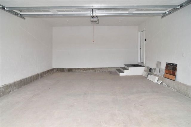 67 Stonebridge Lane 25, Warwick, RI 02818