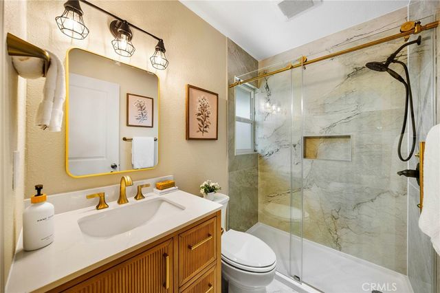 883 E Leadora, Glendora, CA 91741