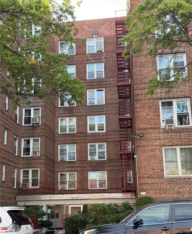 43-36 Robinson Street 4F, Flushing, NY 11355
