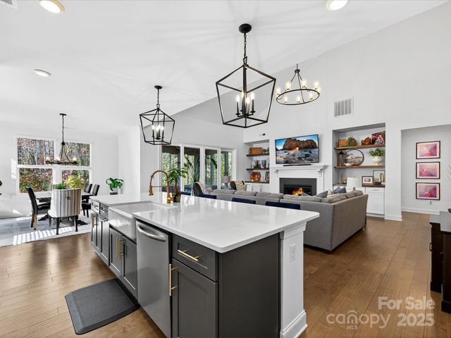 273 Country Lake Drive, Mooresville, NC 28115