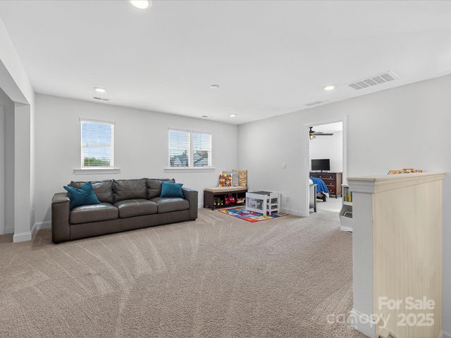 273 Country Lake Drive, Mooresville, NC 28115